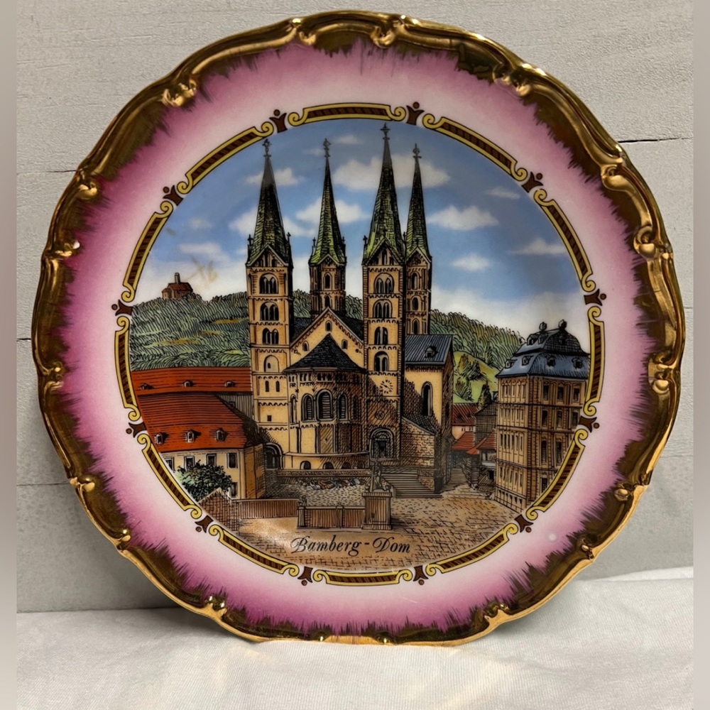 Theo Ruin Decorative plate
